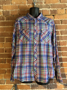 Kingspier Vintage - Salt Valley western style button up shirt with snap closures in blue, red, green and yellow plaid. Size XL mens. 