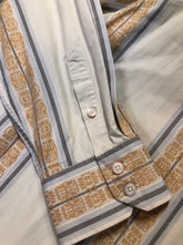 Load image into Gallery viewer, Kingspier Vintage - Timberland button up cotton shirt with beige design. Size XXXL mens.
