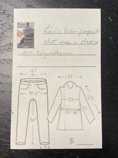 Kingspier Vintage - Levi’s Pride Jumpsuit

NWT

White

100% Polyurethane 

Made in Mexico

Size large