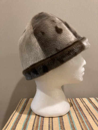 Kingspier Vintage - Vintage Indigenous made natural fur hat.