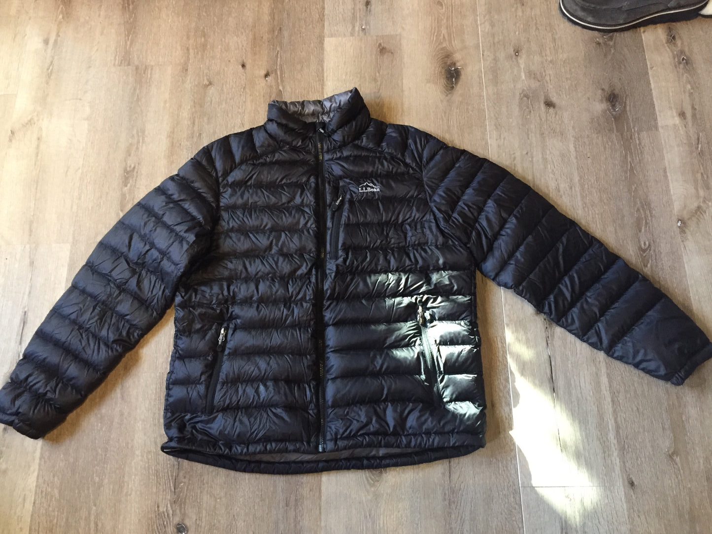 Kingspier Vintage - LL Bean Down Tek Ultra Light black jacket. Size XL.