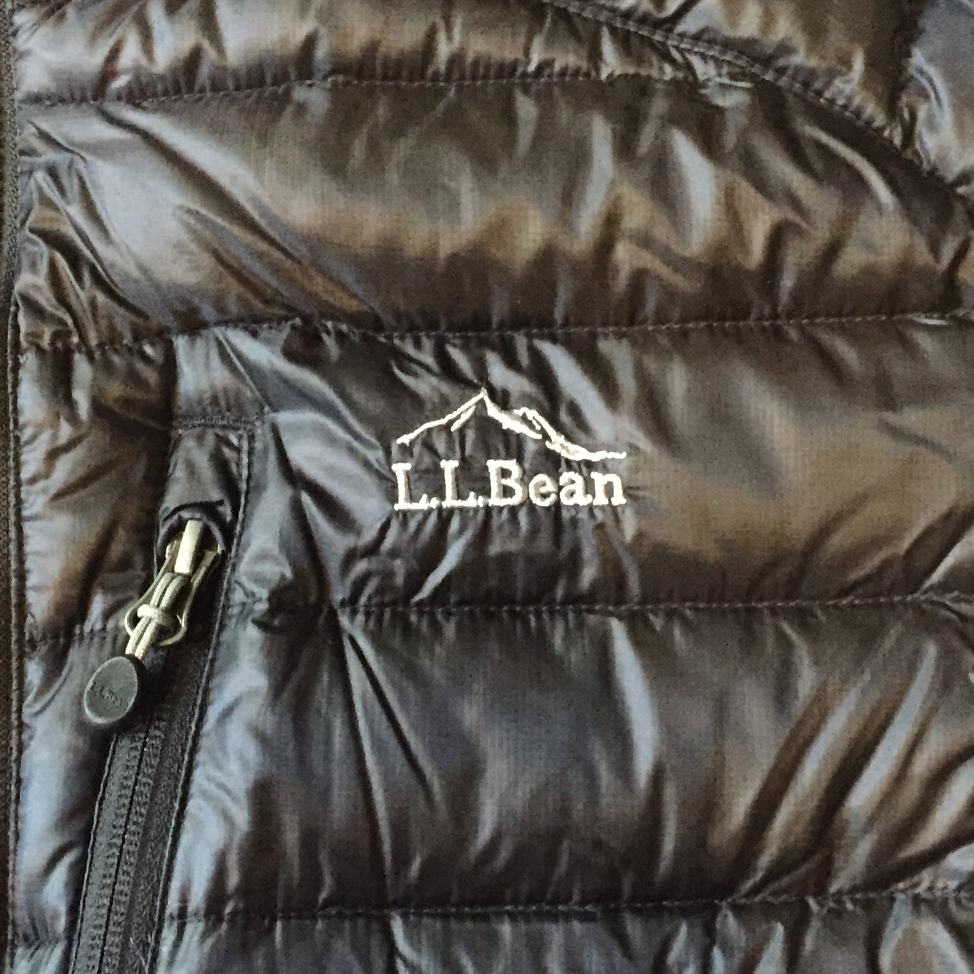 Kingspier Vintage - LL Bean Down Tek Ultra Light black jacket. Size XL.