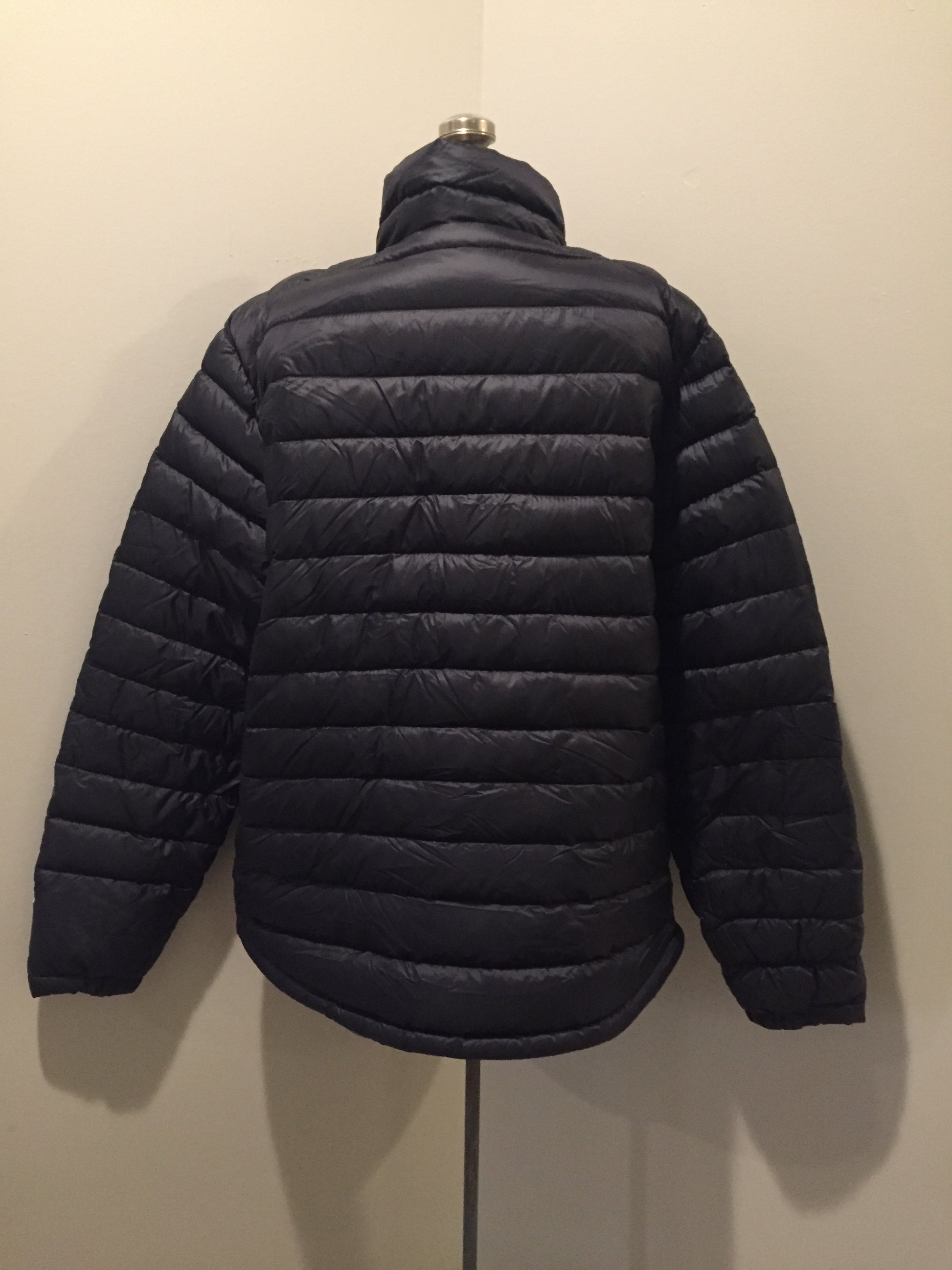 Kingspier Vintage - LL Bean Down Tek Ultra Light black jacket. Size XL.