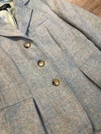 Kingspier Vintage - Talbots grey tweed blazer with buttons, inner lining and pleated details in the front. Size small.