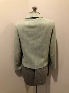 Kingspier Vintage - Vintage Carowell light green tweed blazer with button closures, flap pockets and inner lining. Size small.