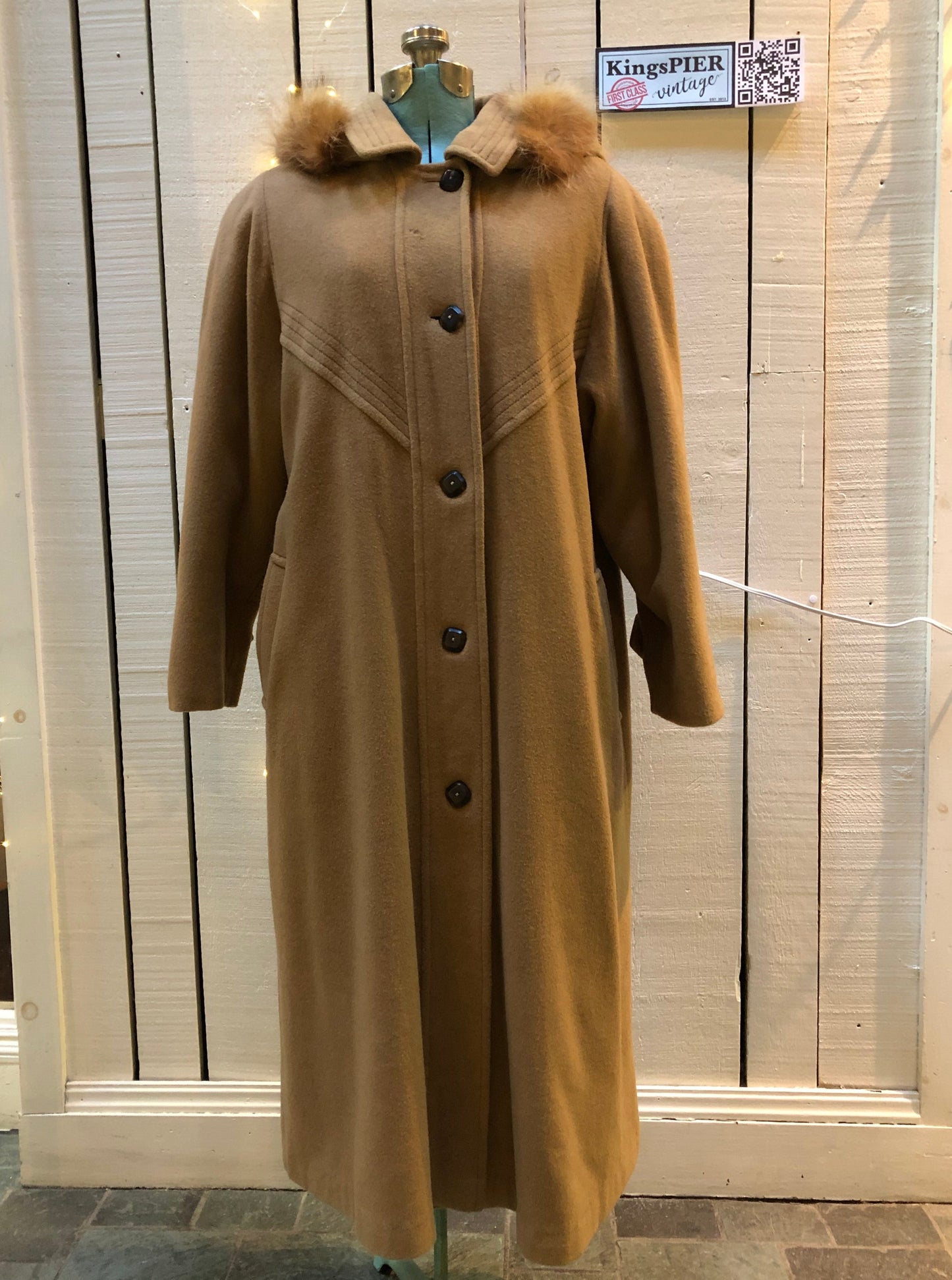 Kingspier Vintage - Vintage Braemar Petites wool blend shell in tan with removable fur trimmed hood,Thinsulate inner lining, button closures and two front pockets. Made in Romania. Size 10