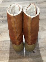Load image into Gallery viewer, Kingspier Vintage - Vintage 1970’s caramel leather lace up boots with crepe sole and shearling lining. Made in Canada.

Size 8 womens

The uppers and soles are in excellent condition.
