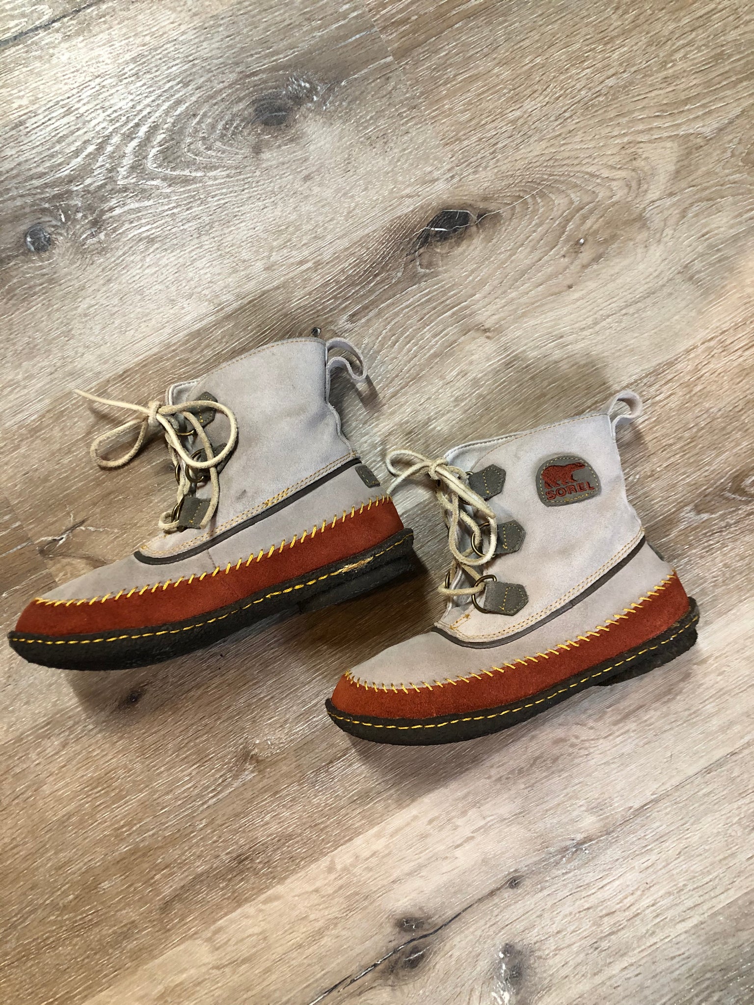 Sorel hotsell moccasin boots