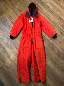 Kingspier Vintage - Vintage blaze orange one piece snowmobile suit, with hood, quilted lining and full length zipper.

 Size large.