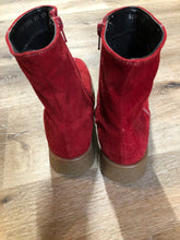 Load image into Gallery viewer, Vintage red suede ankle boots with crepe sole, Made in Canada.

Size fits like a 7 US Womens
