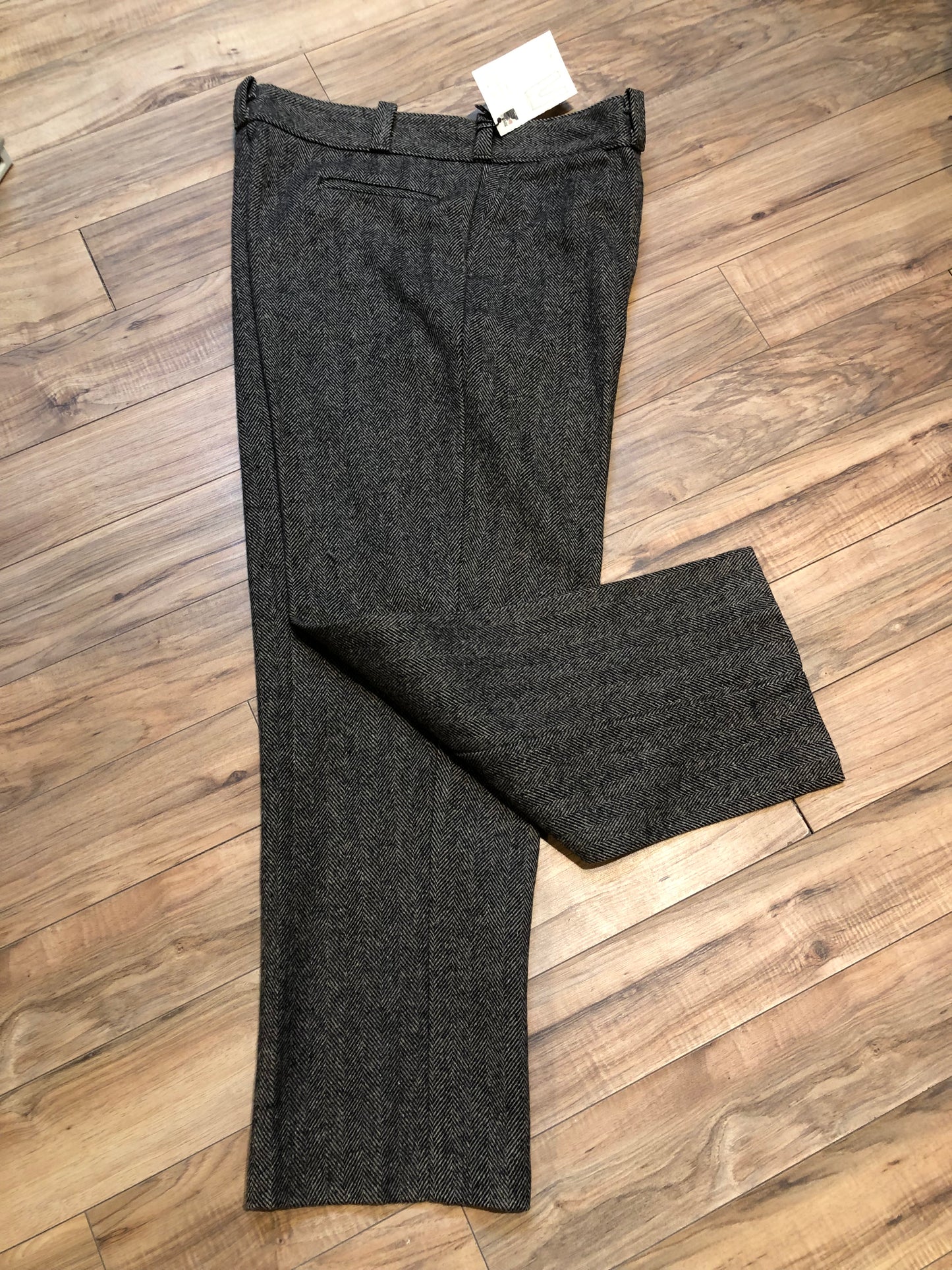 Kingspier Vintage - Vintage deadstock JP Hamill and Sons heavy wool blend pants in grey herringbone pattern with zip fly, and front and back pockets. Made in Canada. 