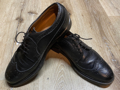 Kingspier Vintage - Black Full Brogue Wingtip Derbies by Hartt - Sizes: 8M 10W 41EURO, Canada’s Quality Shoemakers, Made in Canada, Leather Soles, Biltrite Rubber Heels