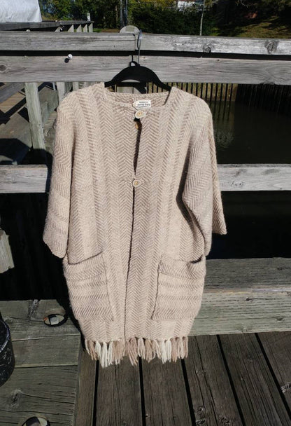 Kingspier Vintage - This unique Daurene Lewis designer coat / jacket has two patch pockets and genuine "horn" buttons with wool fringe at the base. The natural tones of wool are woven in classic oversized herringbone pattern and is handwashable