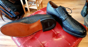 Kingspier Vintage - These gorgeous camel leather shoes are genuine deadstock. Made in Canada.