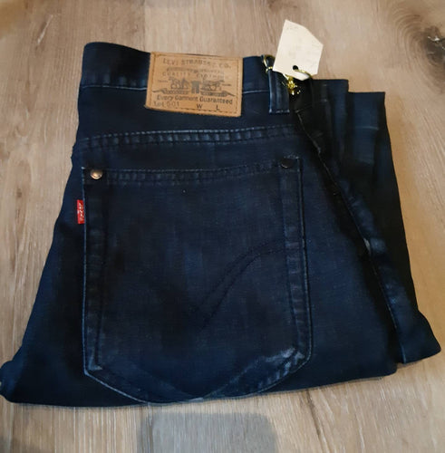 Kingspier Vintage - Classic vintage Levi's 501 button fly, Made in USA, Excellent condition, Gently broken in, These are not classic denim. They are navy garment dyed cotton.