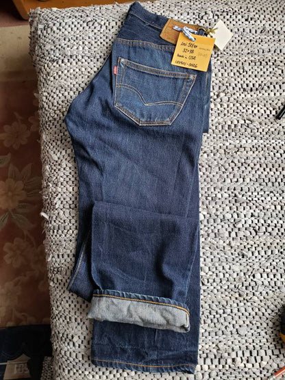 Kingspier Vintage - Classic vintage Levi's 501xx button fly.,32"x38", Hemmed to 35" inseam,.Made in USA 
Hommage to pre-1960s styles, this pair belonged to musician Joel Plaskett so they are  a very cool piece of indie rock memorabilia. 
Excellent condition, Gently broken in with fading at knees and cuff creases at 1 1/2" up from hem.