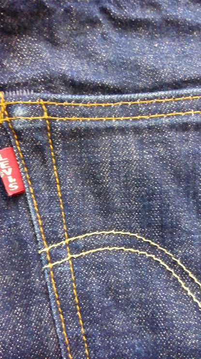 Kingspier Vintage - Classic vintage Levi's 501xx button fly.,32"x38", Hemmed to 35" inseam,.Made in USA 
Hommage to pre-1960s styles, this pair belonged to musician Joel Plaskett so they are  a very cool piece of indie rock memorabilia. 
Excellent condition, Gently broken in with fading at knees and cuff creases at 1 1/2" up from hem.