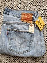 Load image into Gallery viewer, Kingspier Vintage - Classic vintage Levi&#39;s 501 button fly., 36&quot;x32&quot;, 
Made in Mexico, Very experienced with modest cuff wear, A faint rust stain midway back of right leg is pictured, Waist 36&quot;
Rise 11.75&quot;, Inseam 31&quot;, Thigh 10.25&quot;, Hem width 8.75&quot;
