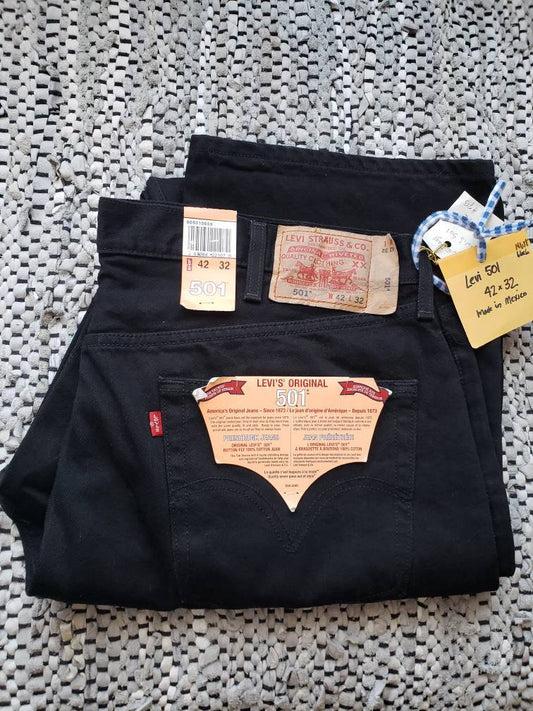 Kingspier Vintage - Levi's 501 button fly., 42"x32", Deep black, Made in Mexico, New with Tags