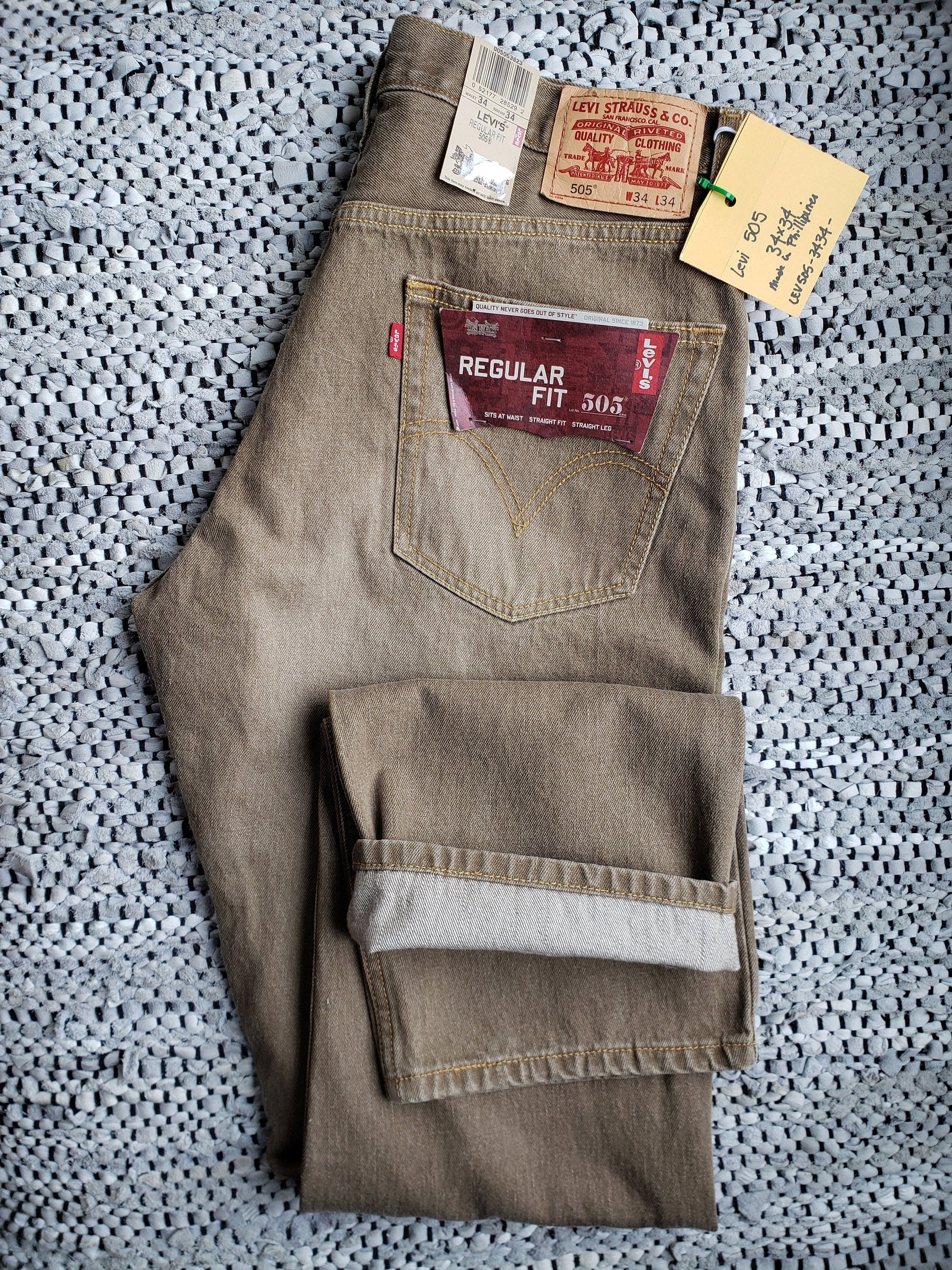 Kingspier Vintage - Classic Levi's 505 straight leg., 34"x34" , New with tags, Made in Phillipines.