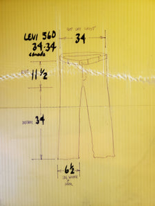 Kingspier Vintage - Levi's 560, 34"x34" MEASURES (35" X 35.5"), Excellent condition, Made in Canada, Excellent condition, Gently broken in