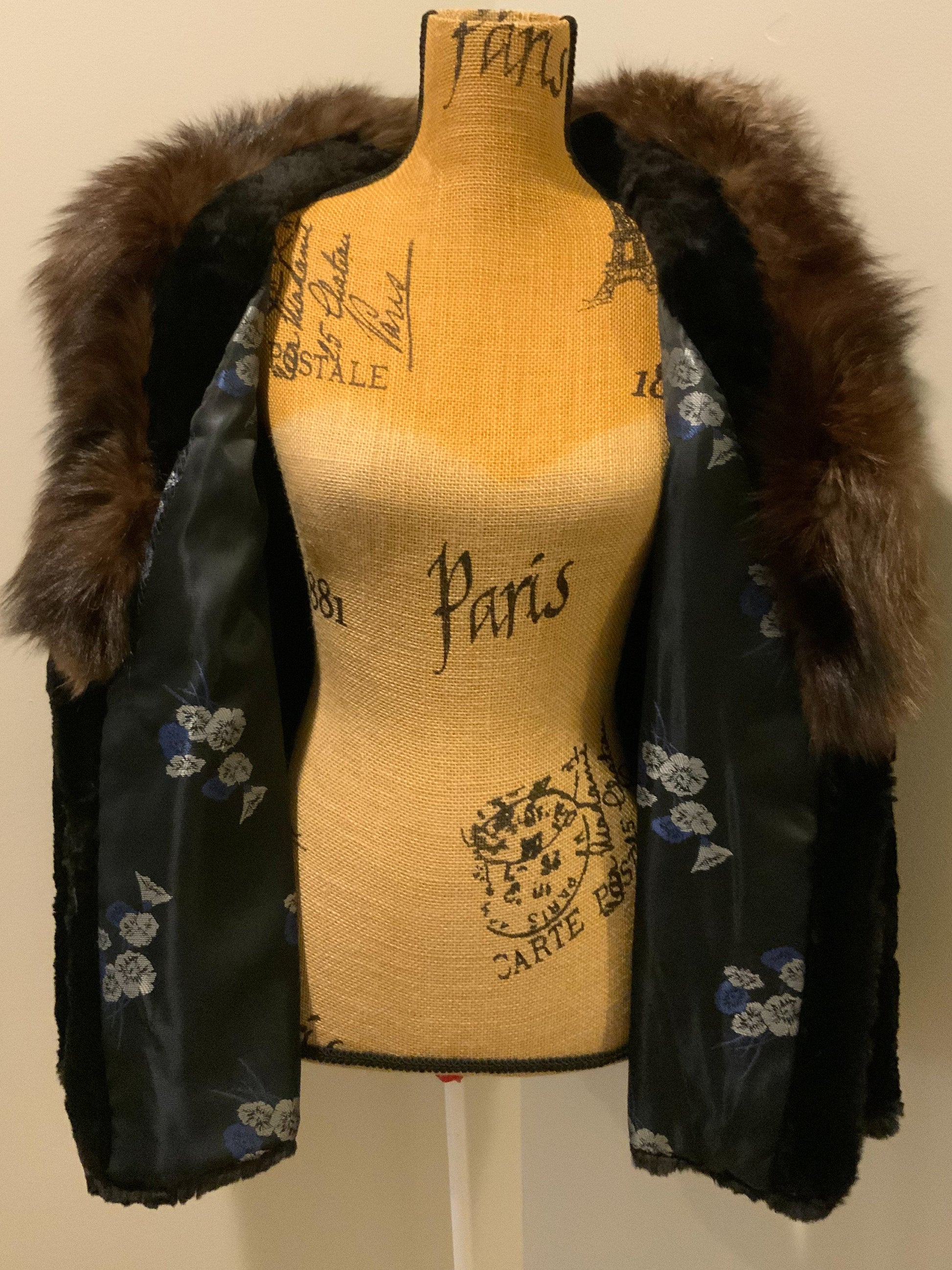 Kingspier Vintage - Parais Fourrours Quebec vintage black fur coat with tan fur trim, floral print lining and inside pocket